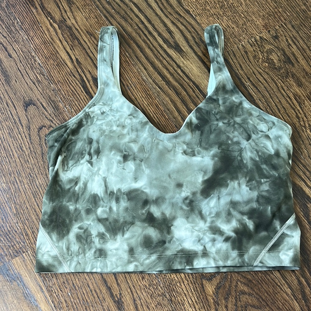 Bronze green and white swirl Lululemon top!
